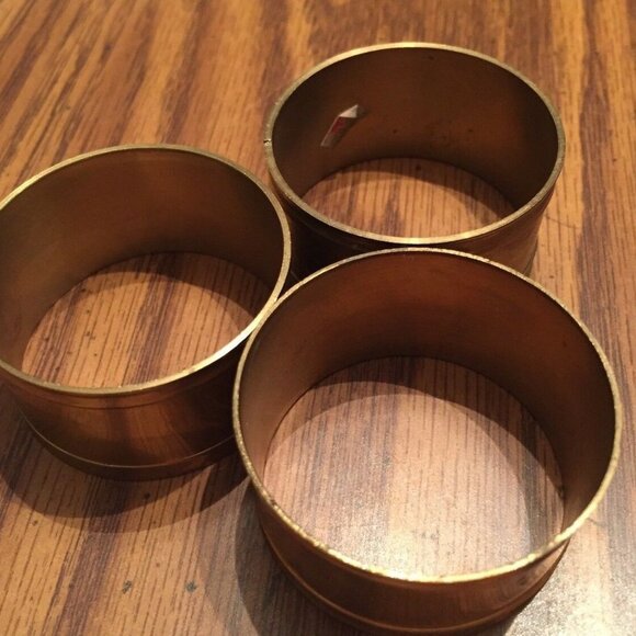 Vintage Brass Napkin Rings Holders 1” Round Band Edges India Set Of 3 Patina - Picture 3 of 8